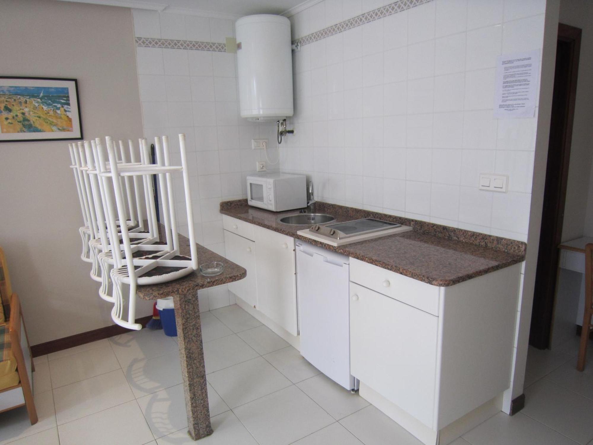 Apartamentos Elena ลาเรโด ภายนอก รูปภาพ